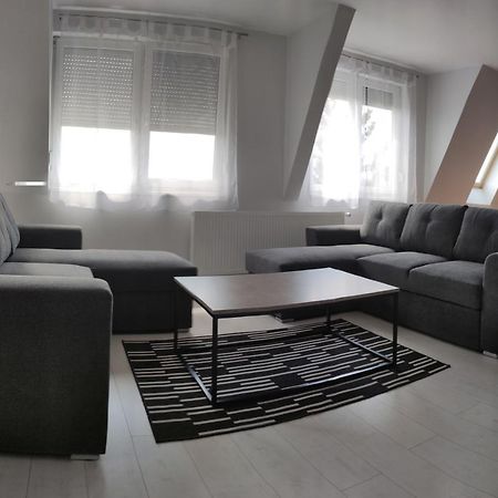 Ikon Apartman Hajdúszoboszló Buitenkant foto