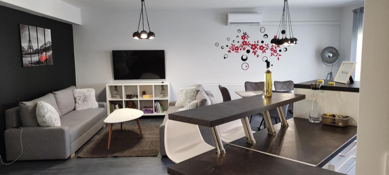 Ikon Apartman Hajdúszoboszló Buitenkant foto