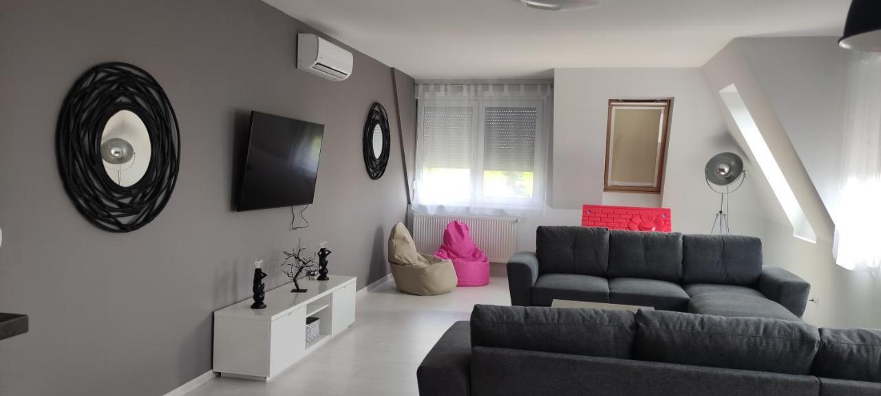 Ikon Apartman Hajdúszoboszló Buitenkant foto