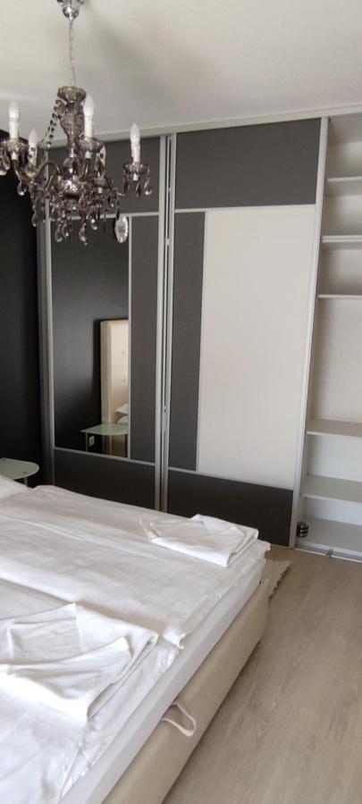 Ikon Apartman Hajdúszoboszló Buitenkant foto
