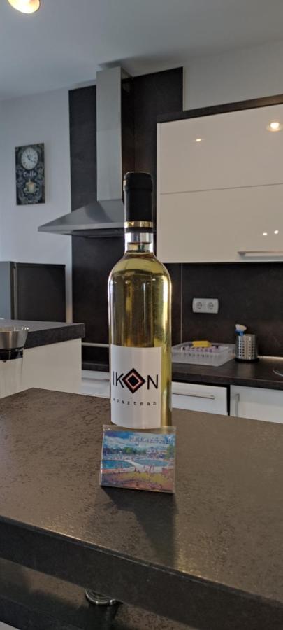 Ikon Apartman Hajdúszoboszló Buitenkant foto