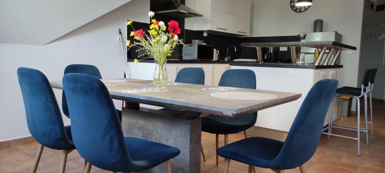 Ikon Apartman Hajdúszoboszló Buitenkant foto