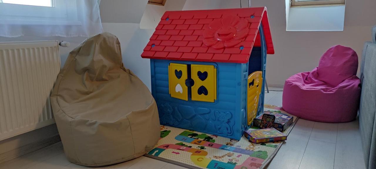 Ikon Apartman Hajdúszoboszló Buitenkant foto