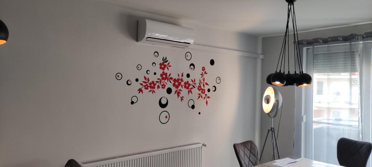 Ikon Apartman Hajdúszoboszló Buitenkant foto