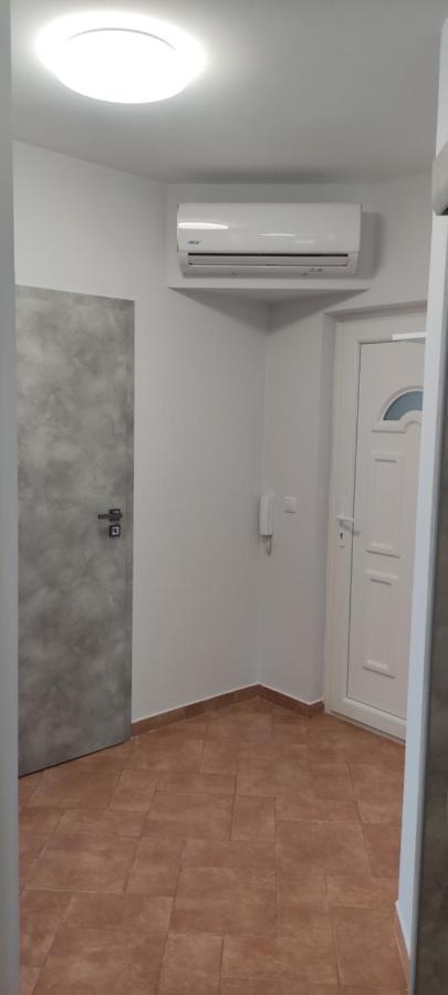 Ikon Apartman Hajdúszoboszló Buitenkant foto