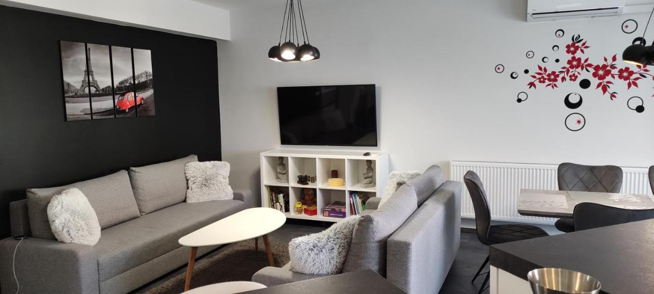 Ikon Apartman Hajdúszoboszló Buitenkant foto