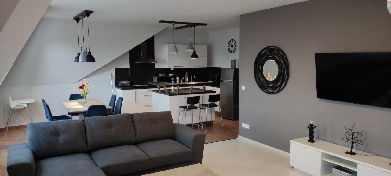 Ikon Apartman Hajdúszoboszló Buitenkant foto