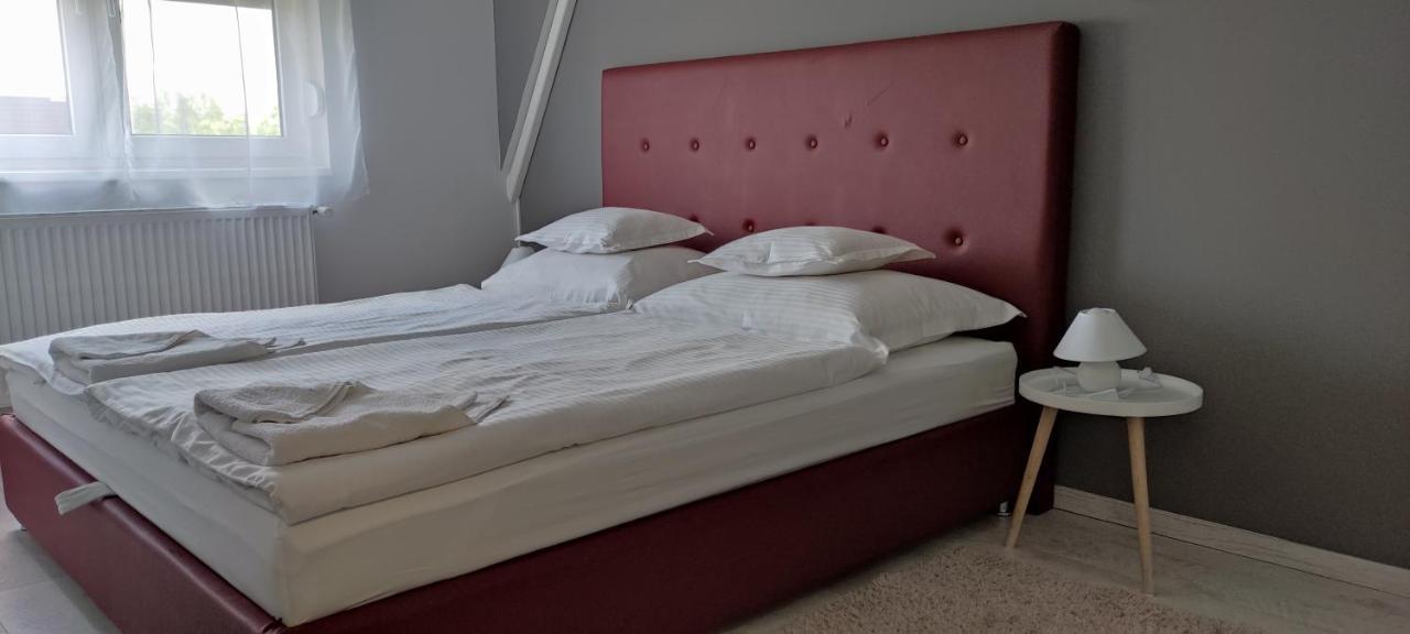 Ikon Apartman Hajdúszoboszló Buitenkant foto