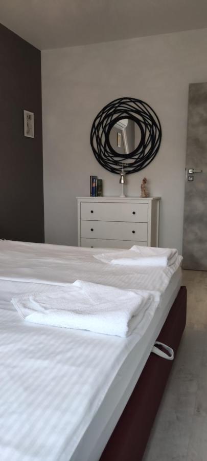 Ikon Apartman Hajdúszoboszló Buitenkant foto