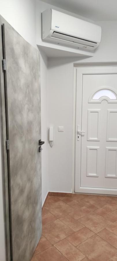 Ikon Apartman Hajdúszoboszló Buitenkant foto